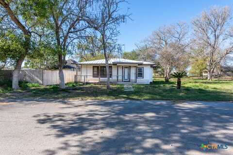 210 S Monterey Street, Smiley, TX 78159