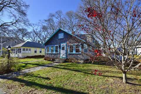 18 Reynolds Avenue, Wareham, MA 02571