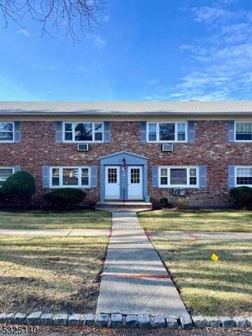 39 Wedgewood Drive, Verona, NJ 07044