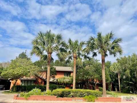 125 FIRESIDE DR., BROWNSVILLE, TX 78521