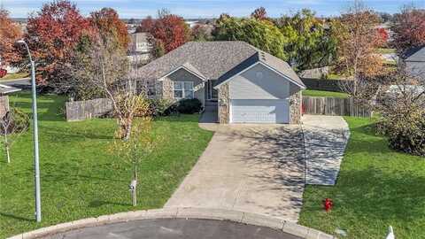 1300 SW 5th Terrace, Oak Grove, MO 64075