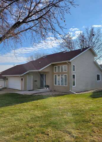 101 Anna, Yankton, SD 57078