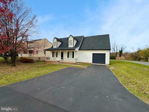 102 GEMSTONE DR, MARTINSBURG, WV 25401