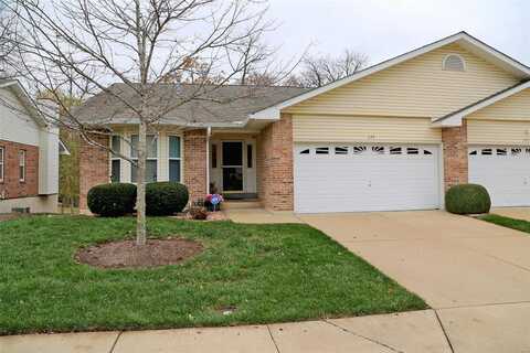 275 Southern Oaks Drive, Saint Charles, MO 63303