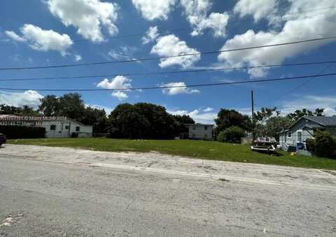1624 NW 60th St, Miami, FL 33142