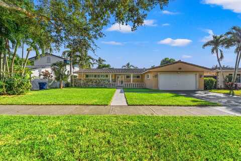 14401 Sabal Dr, Miami Lakes, FL 33014