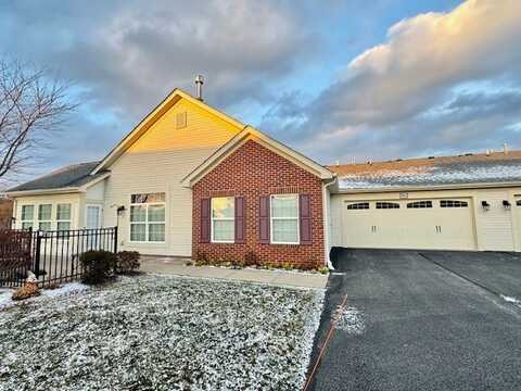 1084 Silver Oak Dr, Connoquenessing, PA 16053