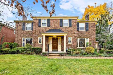 915 Harcourt, Grosse Pointe, MI 48230