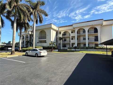700 Valley Stream, NAPLES, FL 34113