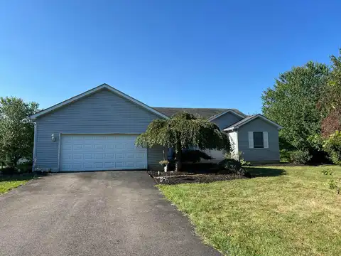 7065 Hollow Road SW, Pataskala, OH 43062