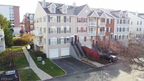 252 Matthews Dr, Newark, NJ 07103