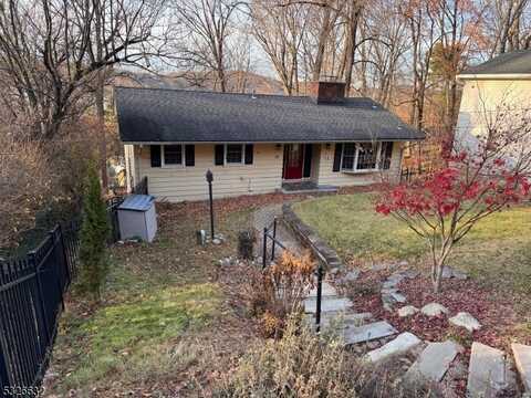 79 Hilltop Trl, Sparta, NJ 07871