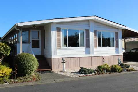 1090 Murray #28 Road, McKinleyville, CA 95519