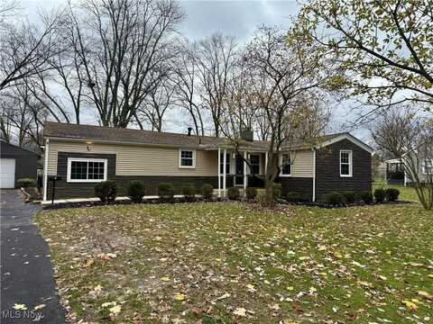 43 Benton Street, Austintown, OH 44515