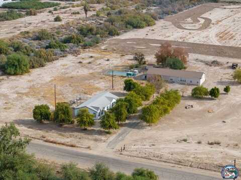 7864 International Rd, Niland, CA 92257