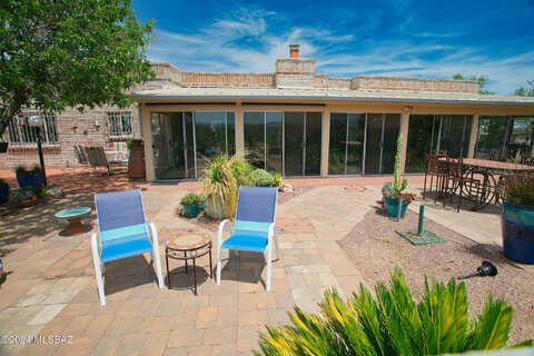 Amore, TUBAC, AZ 85646