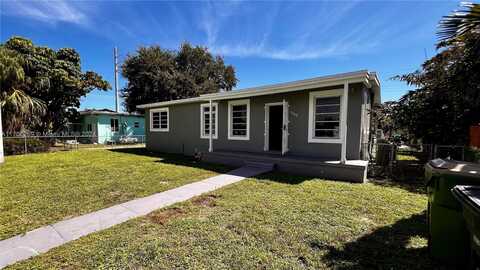 1380 NE 135th St, North Miami, FL 33161