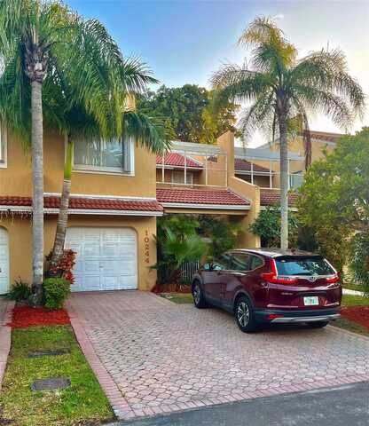 10244 NW 51st Ter, Doral, FL 33178