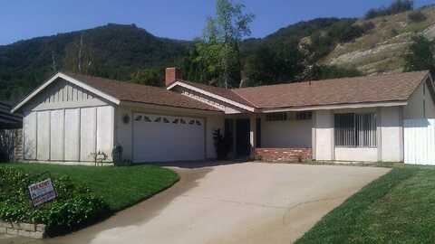 4011 Defender, Agoura Hills, CA 91301