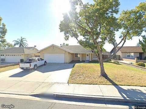 W Voden St, Bloomington, CA 92316