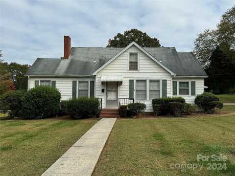 1716 3rd Street NE, Hickory, NC 28601
