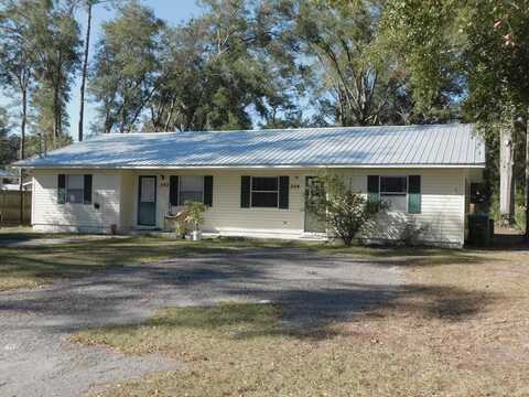 304 6th St, Chiefland, FL 32626