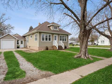 502 9th Avenue, Sully, IA 50251