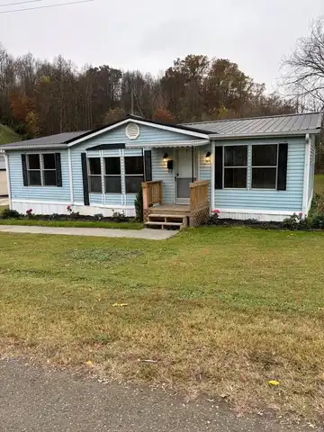 183 Railroad, West Van Lear, KY 41240