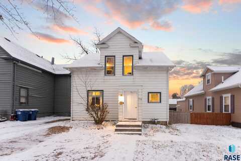 1303 W 10th St, Sioux Falls, SD 57104