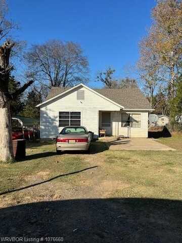 706 W AVE D, Heavener, OK 74937