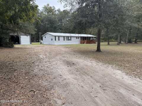 208 TANNER SCHOOL BUS Road, Florahome, FL 32140