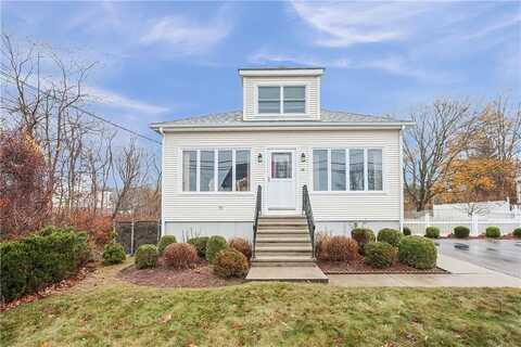 68 DeWolf Avenue, Bristol, RI 02809