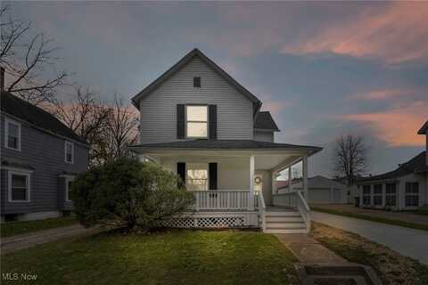 76 16th Street NW, Barberton, OH 44203