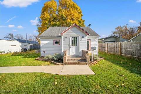 3704 Homewood Avenue, Ashtabula, OH 44004