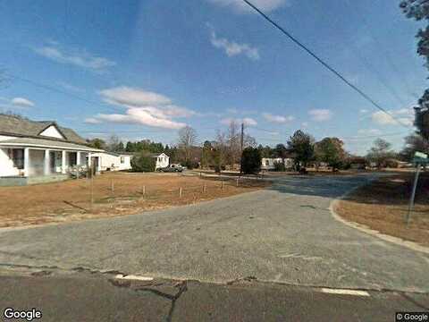 W Queen St #A, La Grange, NC 28551