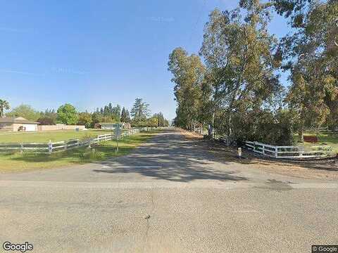 N Highland Ave, Clovis, CA 93619