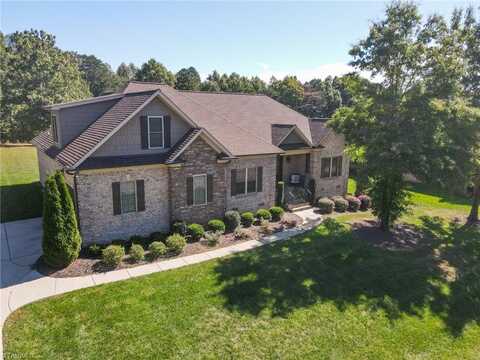 7320 Henson Forest Drive, Summerfield, NC 27358