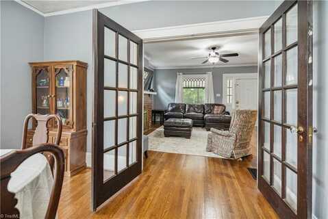 2422 Greenway Avenue, Winston Salem, NC 27105