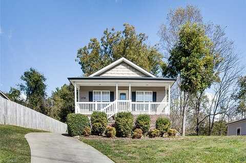 106 W River Drive, Randleman, NC 27317