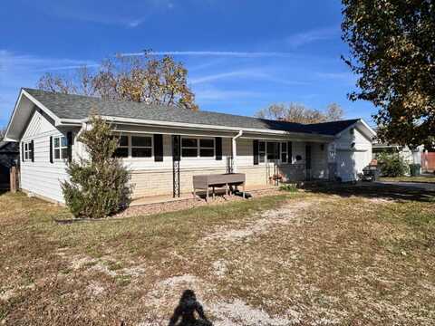 729 E Auburn Street, Bolivar, MO 65613