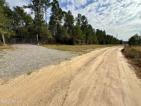 22445 Rd 374, Kiln, MS 39556