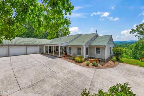 2131 Sky Top Road, Walland, TN 37886