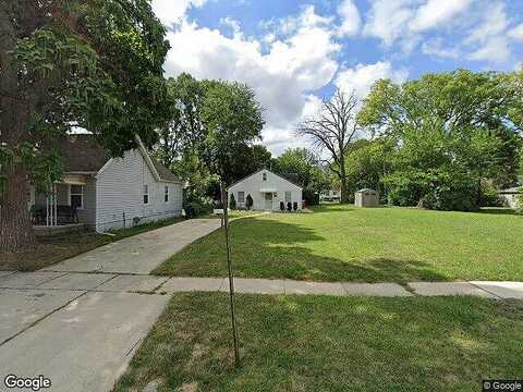 Collinson, EASTPOINTE, MI 48021