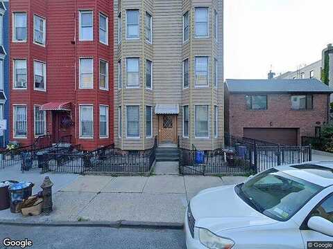 Russell, BROOKLYN, NY 11222