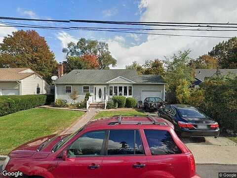 New York, WESTBURY, NY 11590