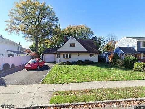 Cypress, WESTBURY, NY 11590