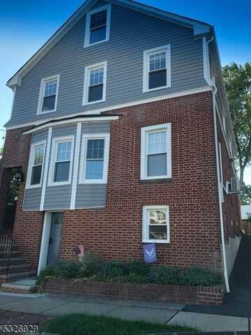 15 Gless Ave, Nutley, NJ 07110