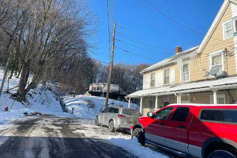 Kern, SLATINGTON, PA 18080