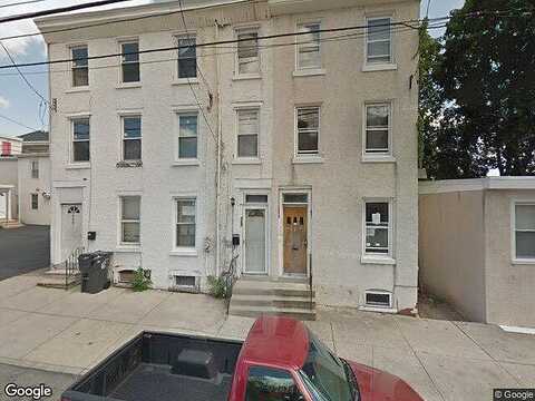 Green St, NORRISTOWN, PA 19401