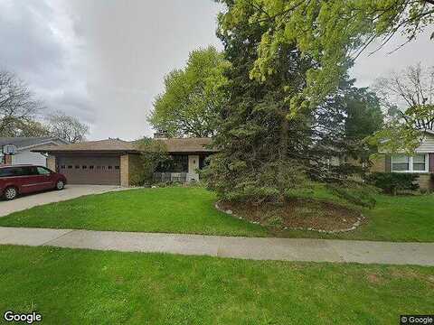 Snowglen, LANSING, MI 48917